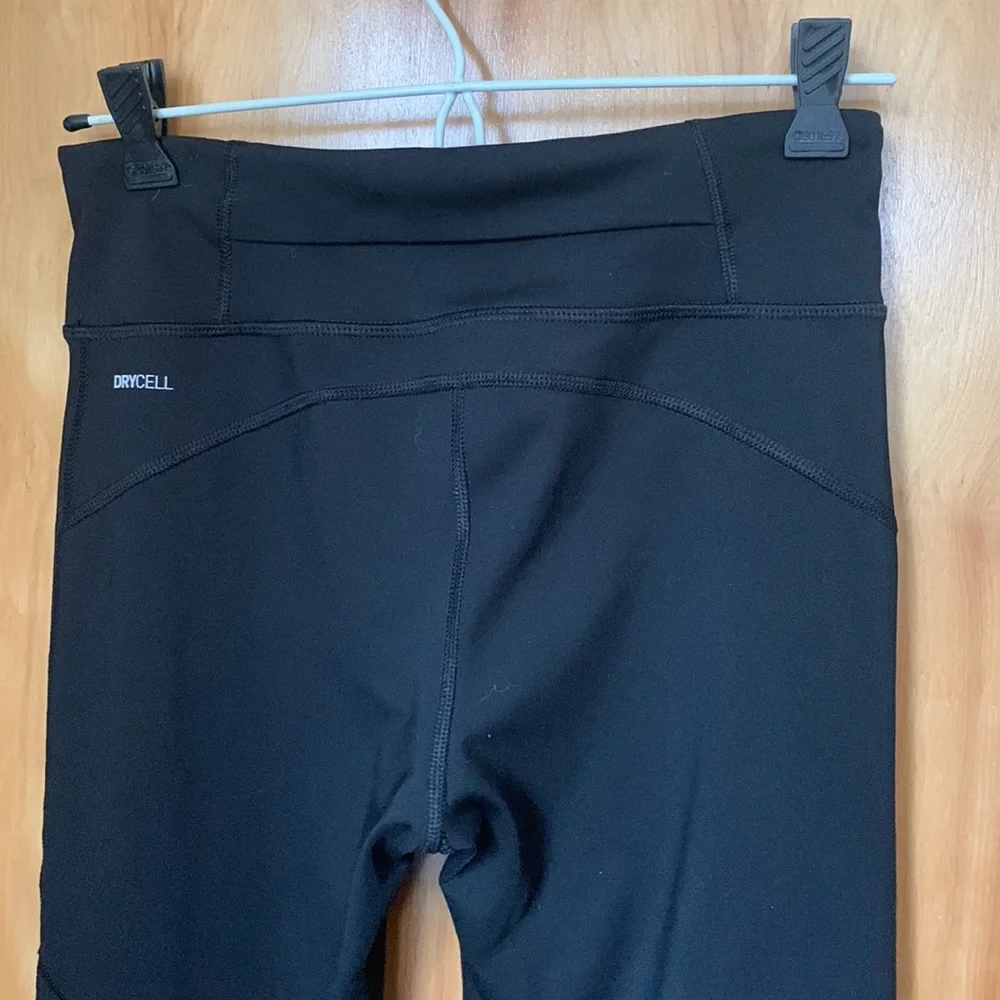 2/$30❤️ PUMA - Drycell Fitness Leggings - Picture 3 of 8